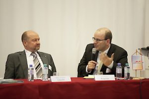 Bild v.l.n.r.: Mag. Leopold Lschl (Leiter C4 Cybercrime Competence Center), Dr. Rainer Knyrim (Partner Preslmayr RA)